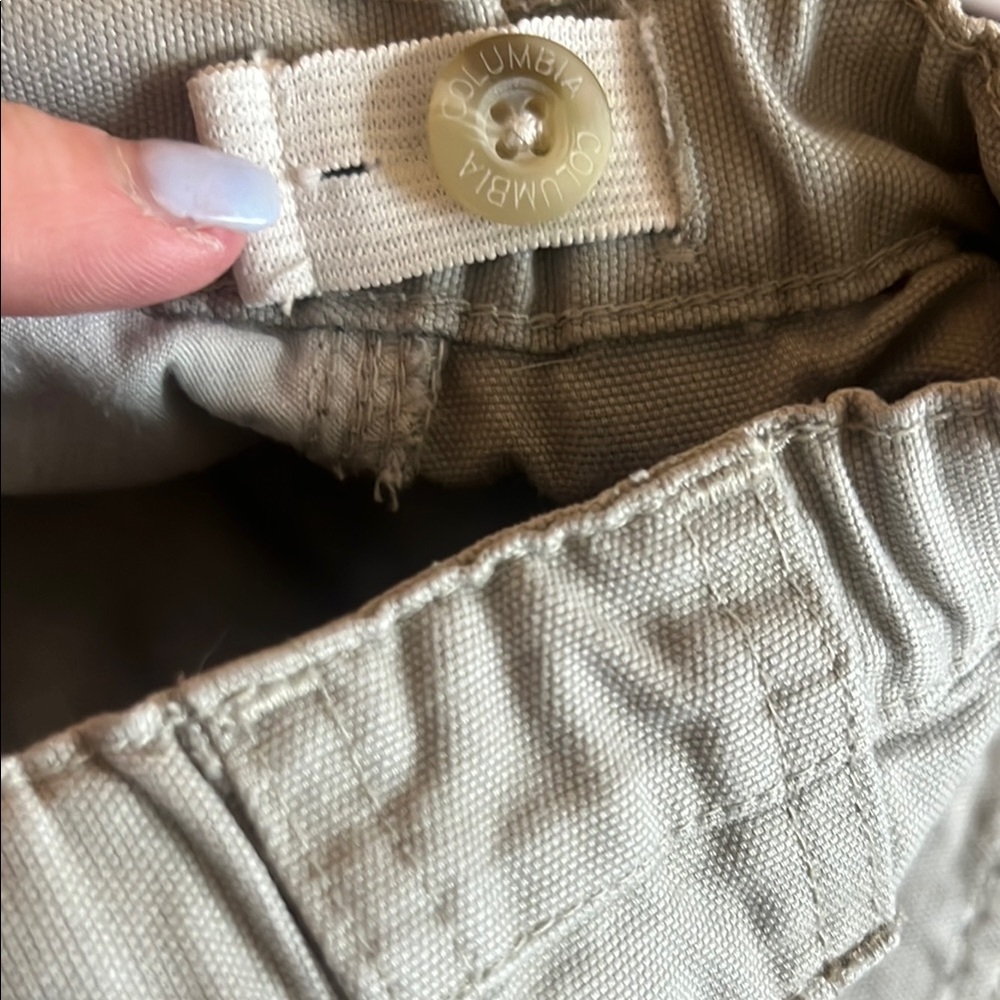 Columbia Tan Cargo Pants Relaxed Fit - Picture 8 of 8